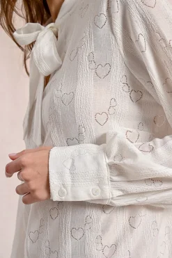Blouse à col lavalière à motifs c艙urs