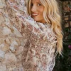Blouse imprimée et en semi-transparence
