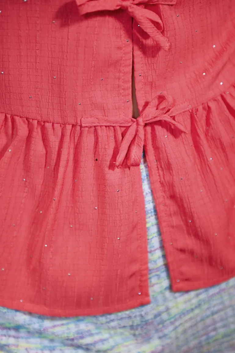 Blouse parsemée de strass à nouer