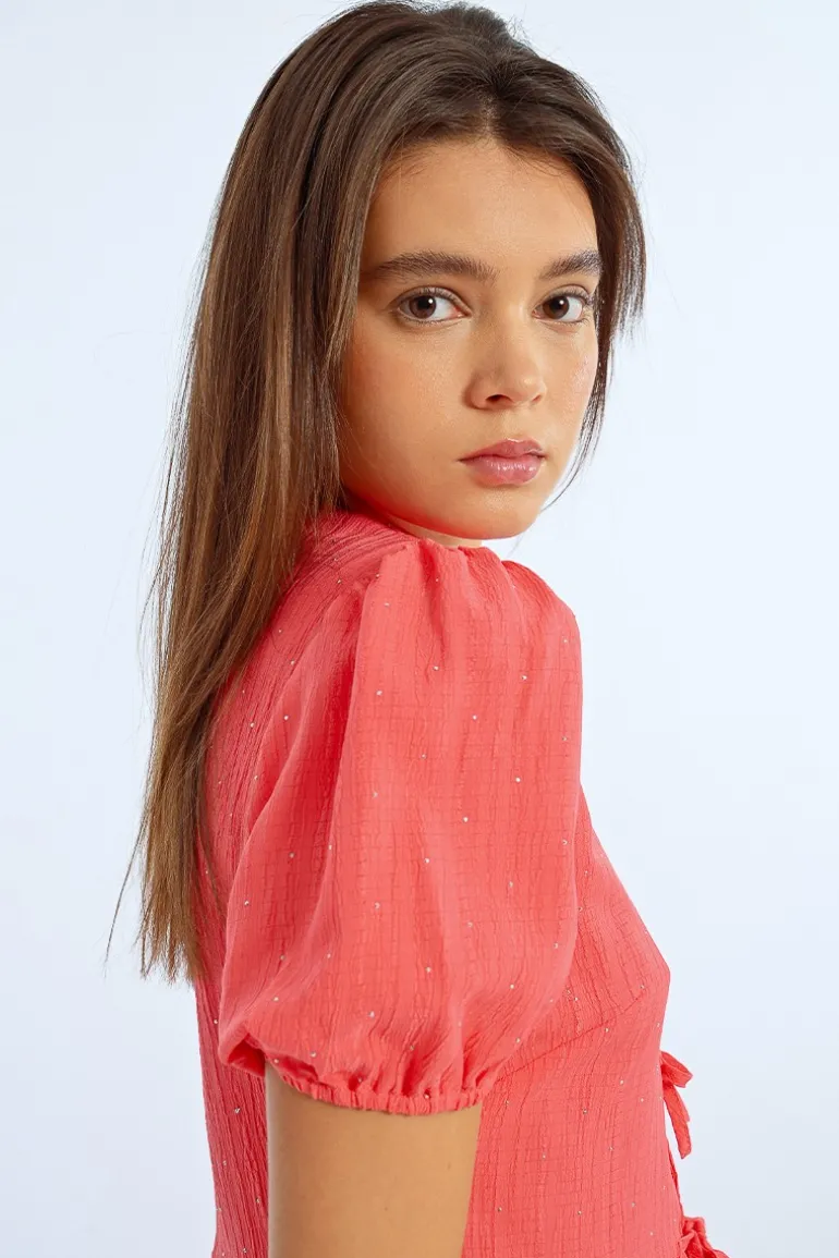 Blouse parsemée de strass à nouer