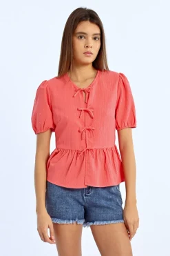 Blouse parsemée de strass à nouer