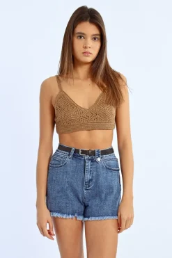 Brassière ajourée en crochet