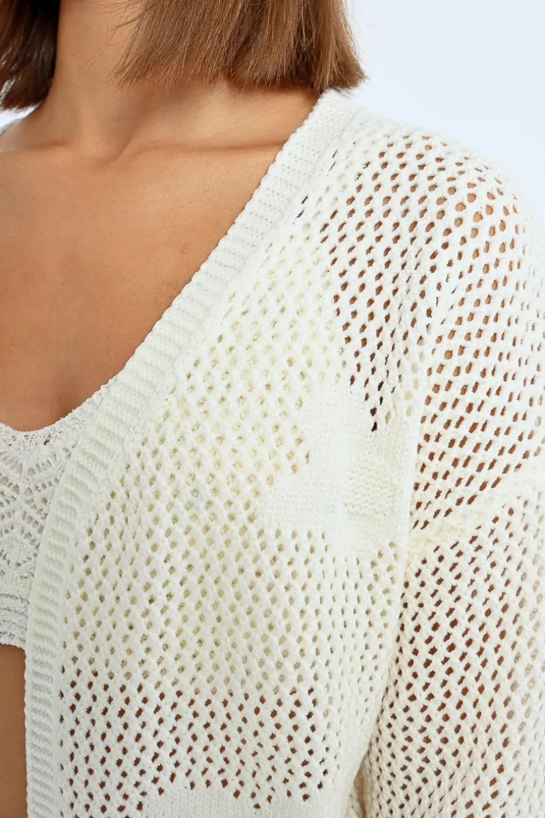 Cardigan en crochet fleurs