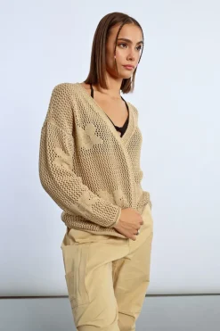 Cardigan en crochet fleurs