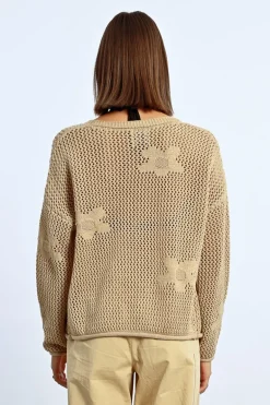 Cardigan en crochet fleurs