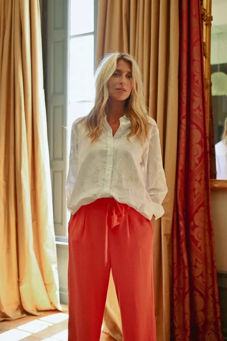 Chemise oversize avec des broderies