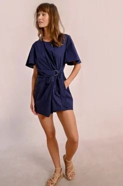Combinaison short nouable à la taille