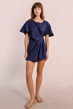 Combinaison short nouable à la taille