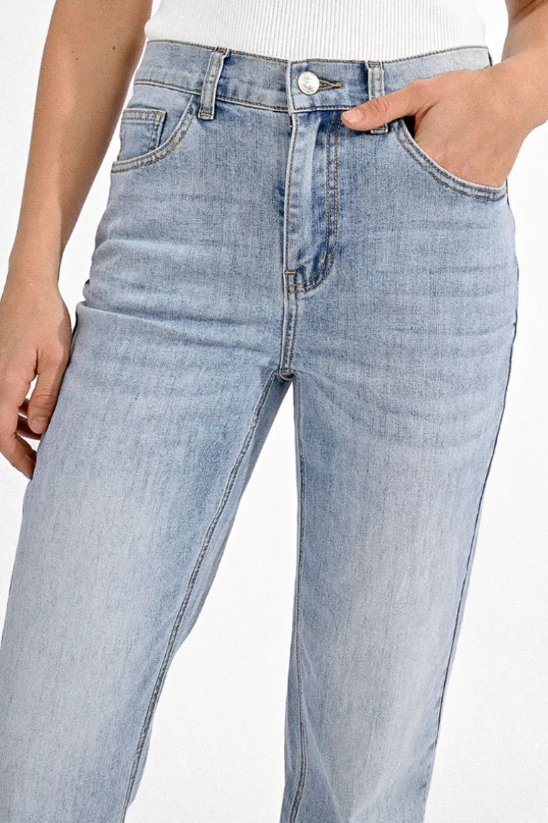 Jean mom