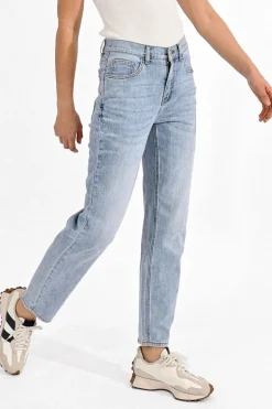 Jean mom