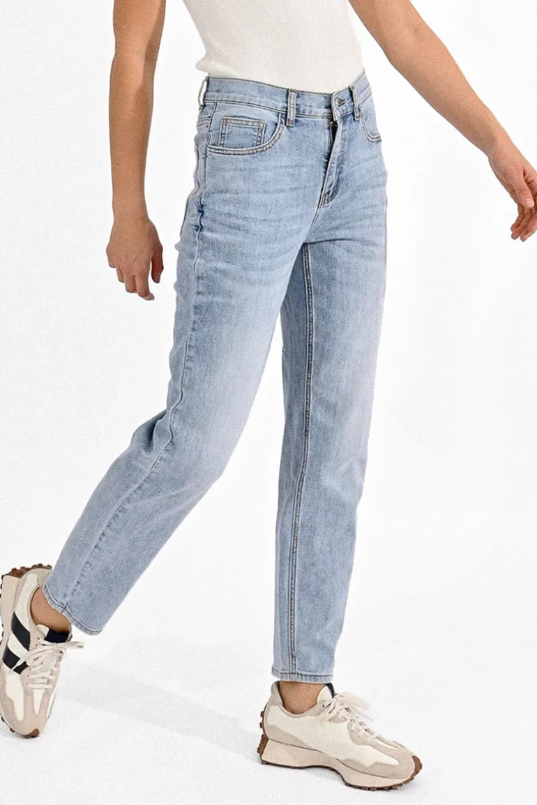 Jean mom