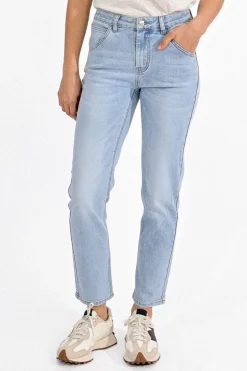 Jean straight