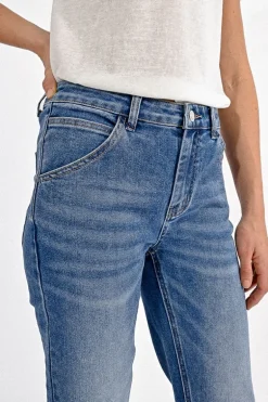 Jean straight