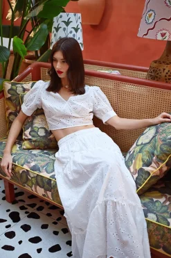 Jupe longue à broderies anglaises