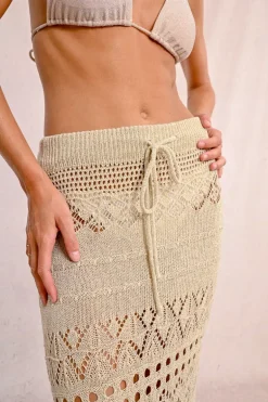 Longue jupe en crochet