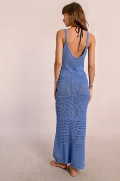 Longue robe ajourée à bretelles