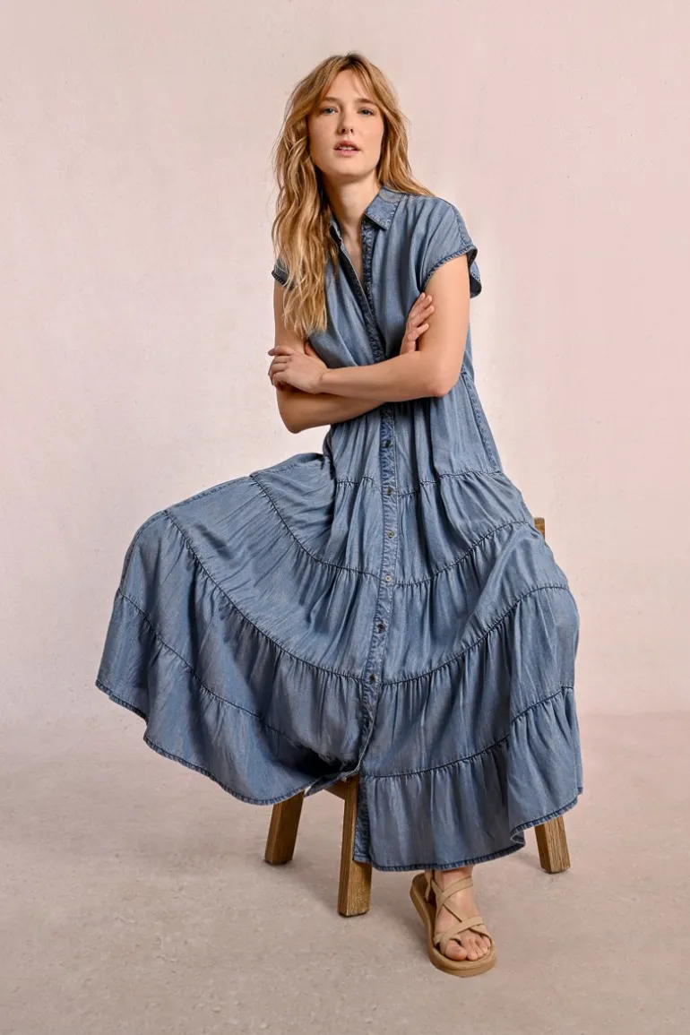 Longue robe chemise à volants