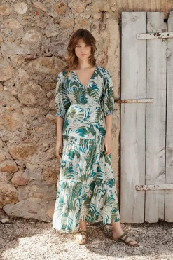 Longue robe portefeuille à volants