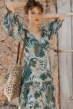 Longue robe portefeuille à volants