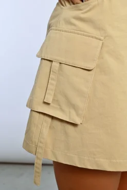 Mini-jupe droite à poches cargo