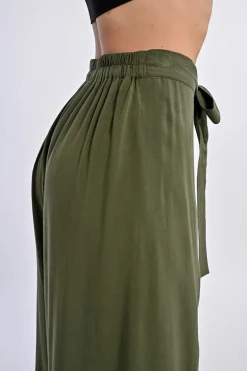 Pantalon fluide, ceinture à nouer