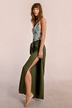 Pantalon fluide, ceinture à nouer