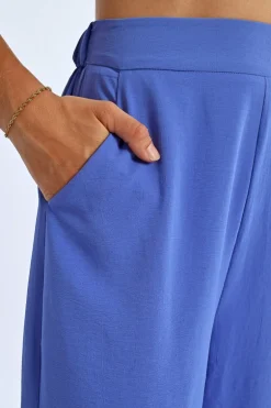 Pantalon fluide et droit