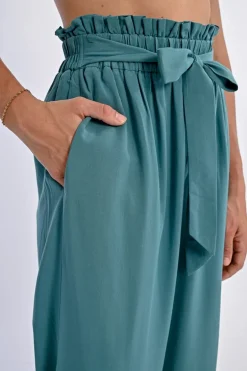 Pantalon large à la taille paper bag