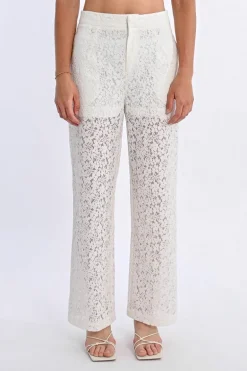 Pantalon large en dentelle