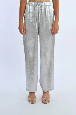 Pantalon large et satiné