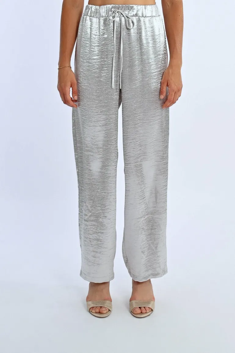 Pantalon large et satiné