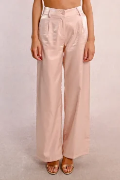 Pantalon large et satiné