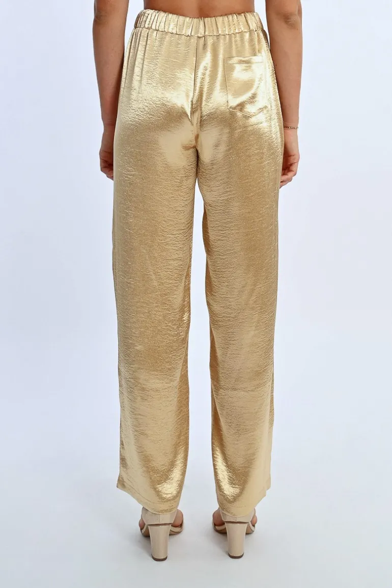 Pantalon large et satiné