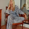 Pantalon large, zébré
