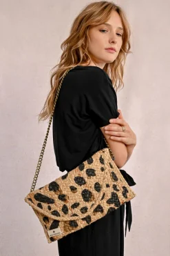 Pochette à clip en paille motif léopard