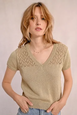 Pull en maille col V, manches courtes