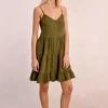Robe courte à bretelles