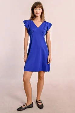 Robe courte ajustée