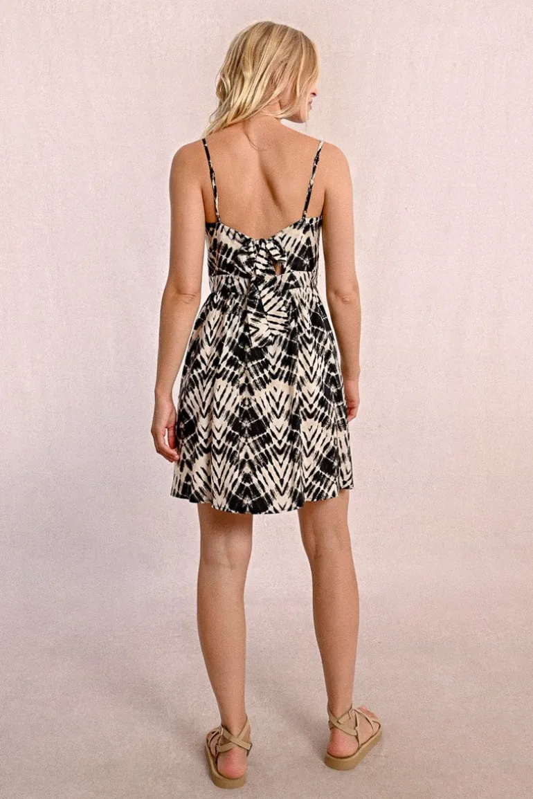 Robe courte, boutonnée