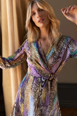Robe courte ceinturée, à imprimé