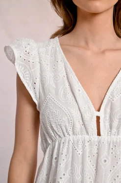 Robe courte en broderies anglaises