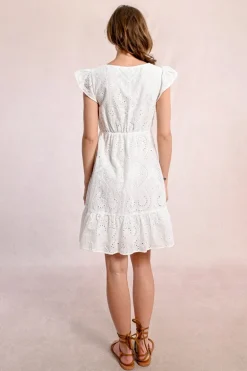 Robe courte en broderies anglaises