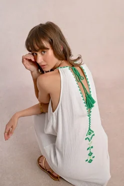 Robe courte en popeline brodé