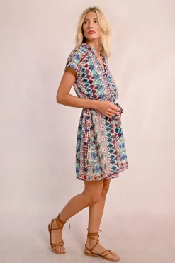 Robe courte, en semi-transparence