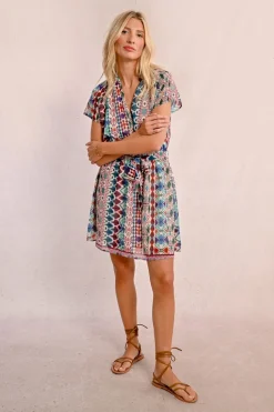 Robe courte, en semi-transparence