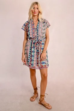 Robe courte, en semi-transparence