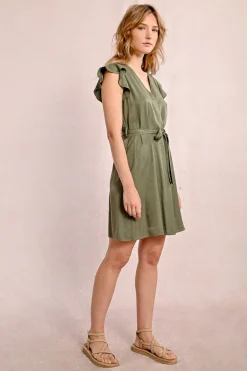 Robe courte et nouable à la taille