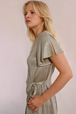 Robe courte, irisée et à volants