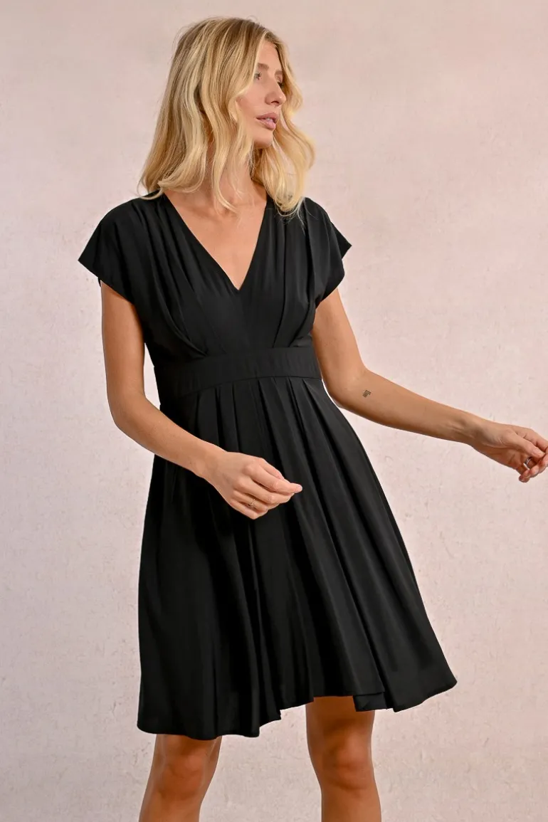Robe courte plissée