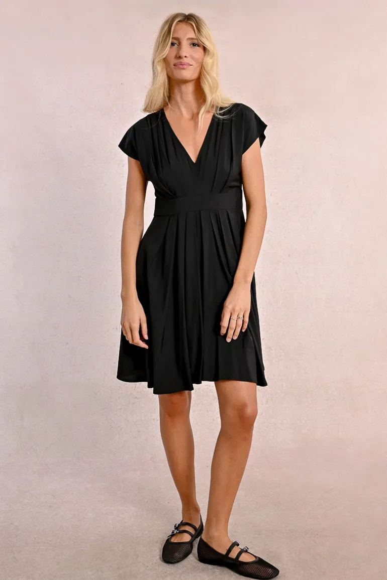 Robe courte plissée